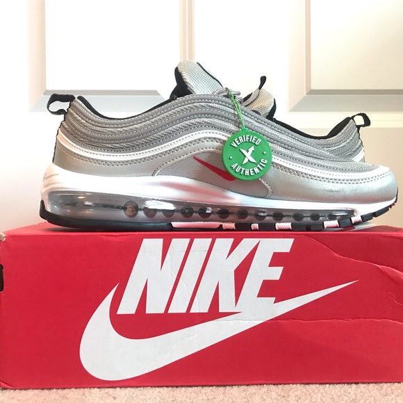 Connor Howe - Picture 6 of 7